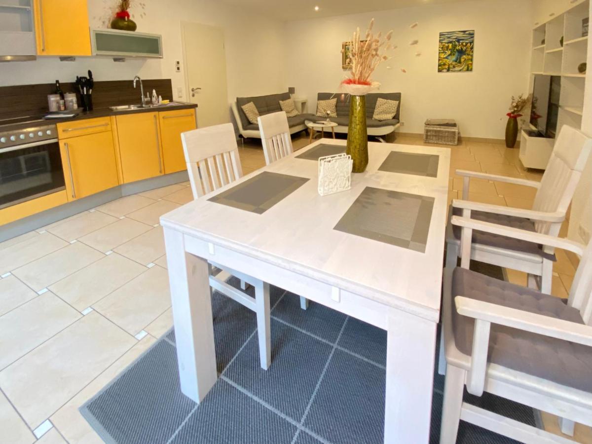 2 Zimmer Apartment, 70 Qm, Max 4 Pers, Private Terasse, 2 Parkplaetze, Internet 250 Mbit Gärtringen Exterior foto