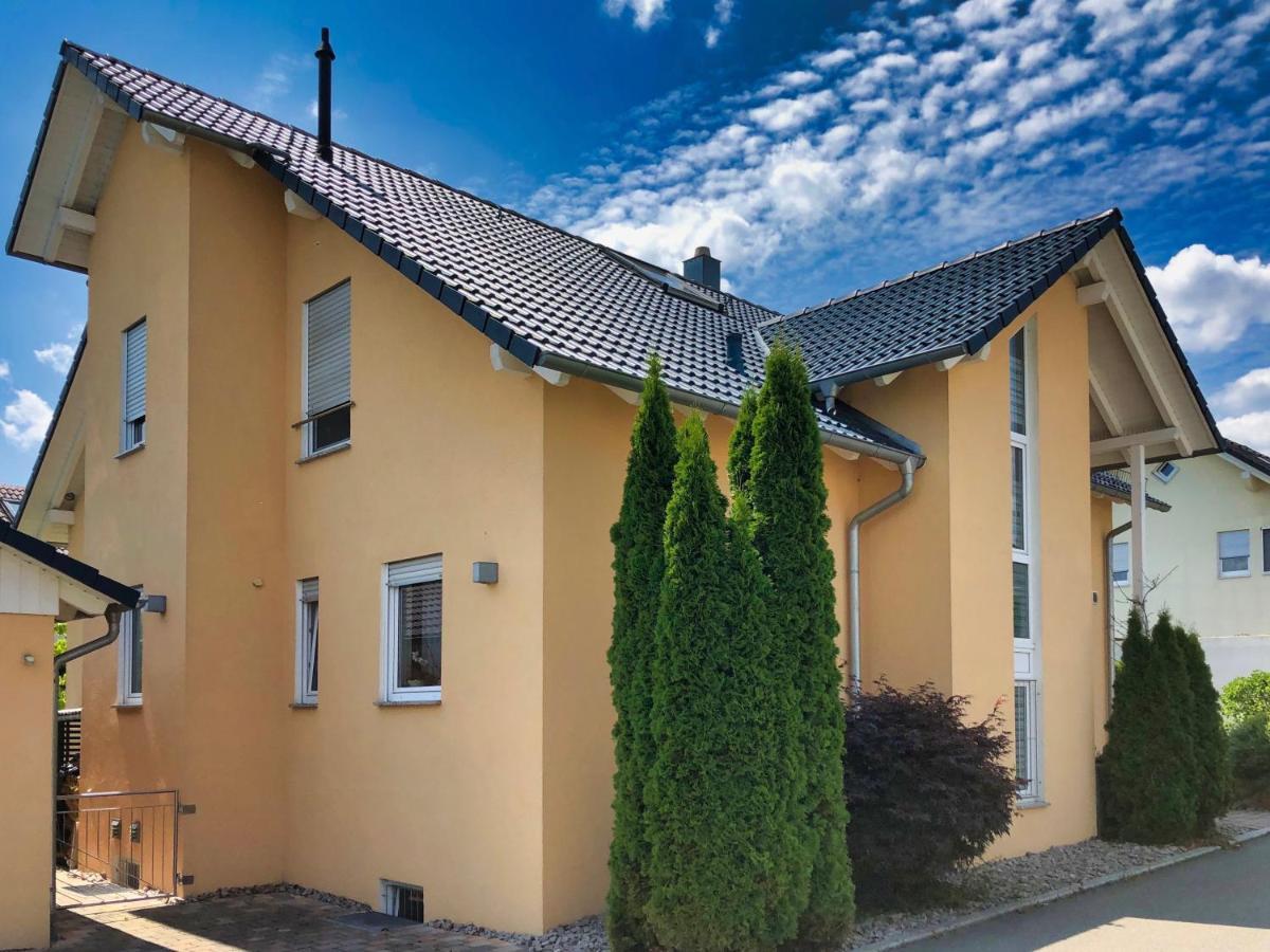 2 Zimmer Apartment, 70 Qm, Max 4 Pers, Private Terasse, 2 Parkplaetze, Internet 250 Mbit Gärtringen Exterior foto